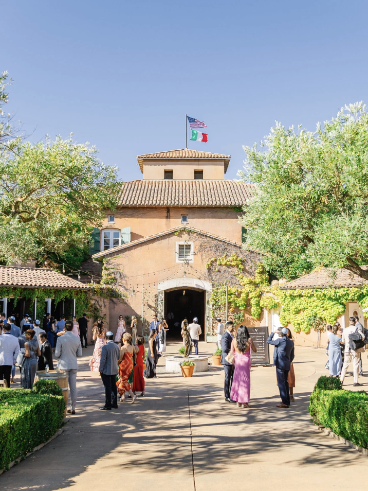 Guests arriving in the Viansa courtyard